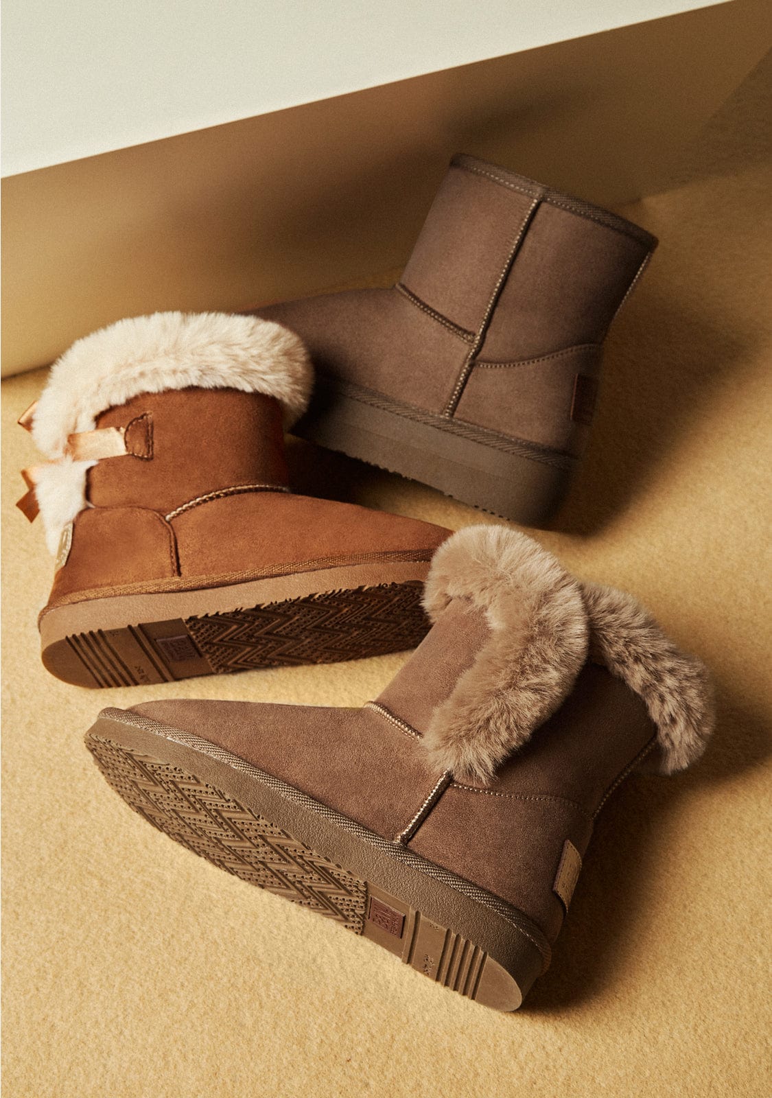 B&W JUNIOR Shoes Tan Bow Fur Australian Boots Water Repellent B&W