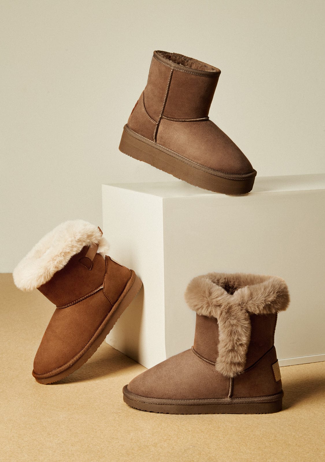 B&W JUNIOR Shoes Tan Bow Fur Australian Boots Water Repellent B&W