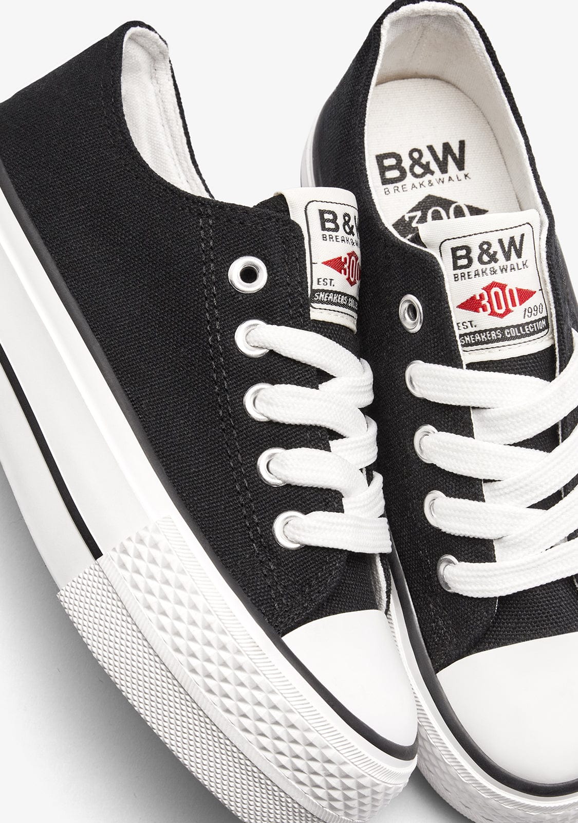 B&W JUNIOR ZAPATOS / SNEAKERS / BASKET Black Basic Low Sneakers