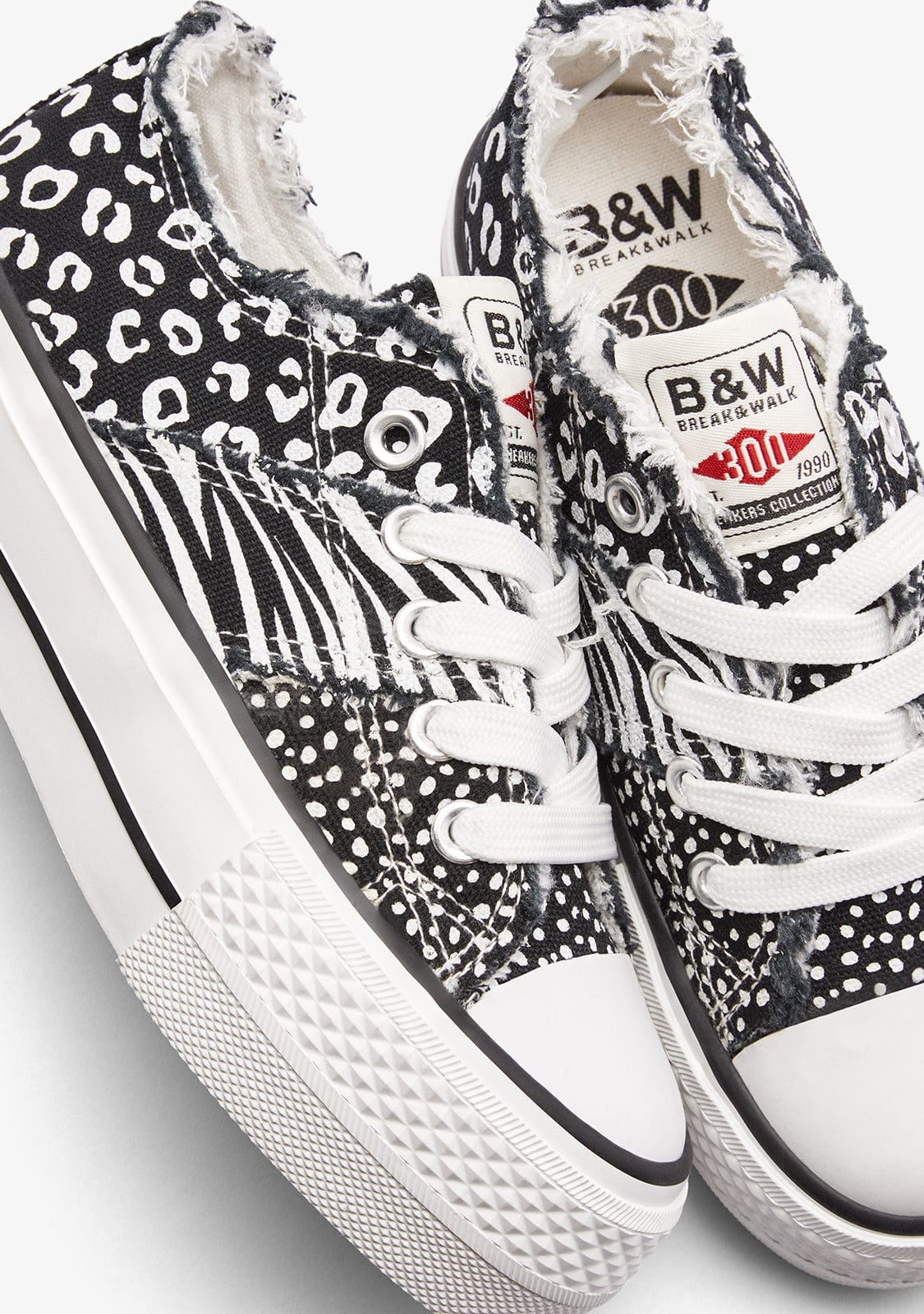B&W JUNIOR ZAPATOS / SNEAKERS / BASKET Black Patchwork Low Sneakers