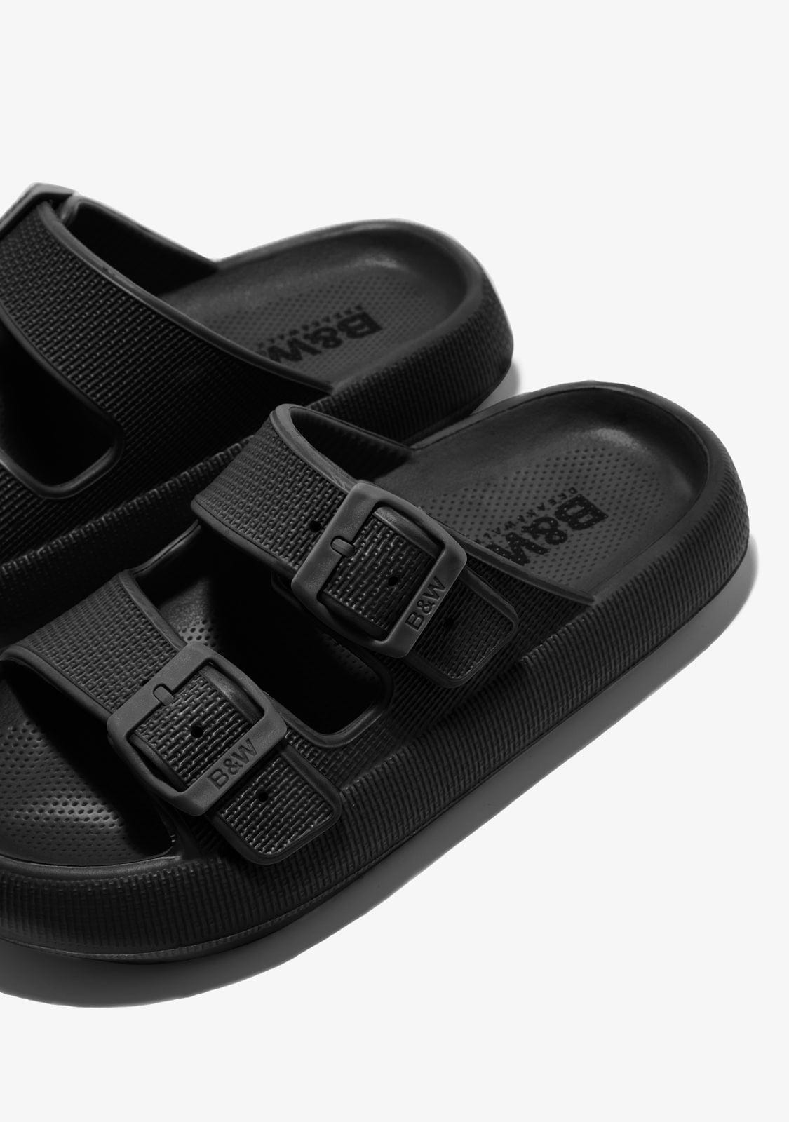 CONGUITOS HEBILLAS Black Double Buckle Slides