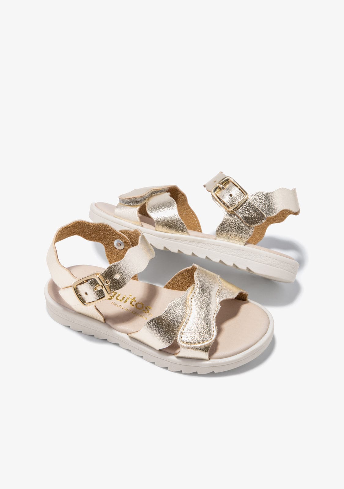 CONGUITOS HEBILLAS Gold Wave Sandals