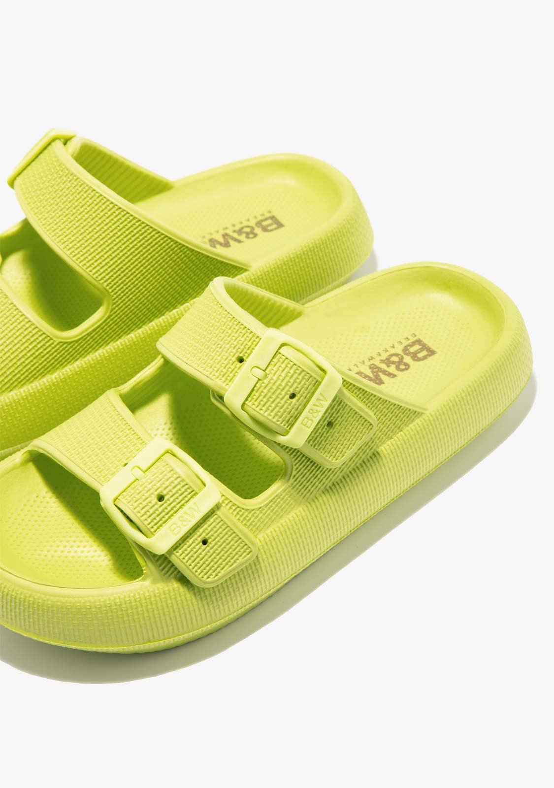 CONGUITOS HEBILLAS Lime Double Buckle Slides