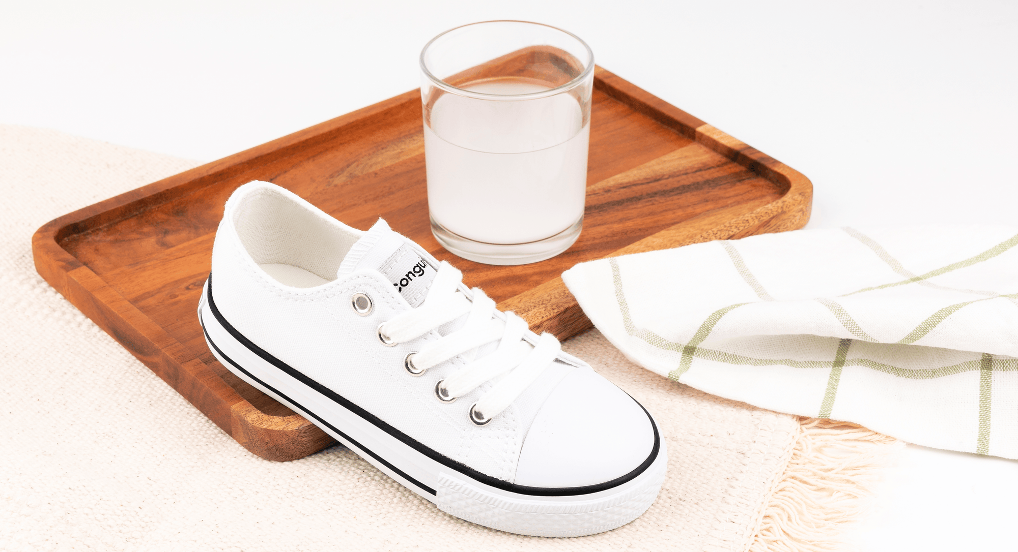 canvas-sneakers