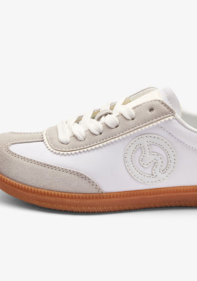 Sneakers con Lacci Bianchi