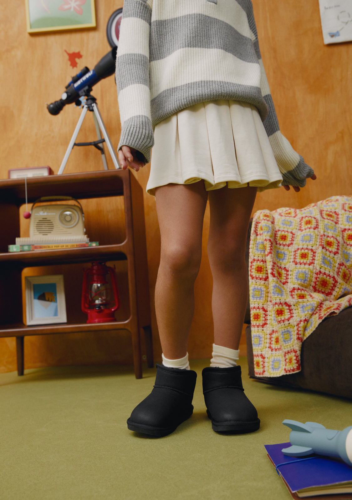 Black Respectful Low Australian Boots B&W