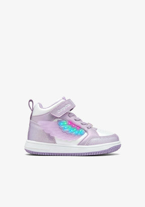 Hochgeschnittene Sneakers mit leuchtendem Lavendel