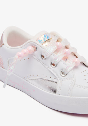 Zapatillas blancas con corazón glow 