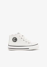 Weiße grundlegende Hochsneaker