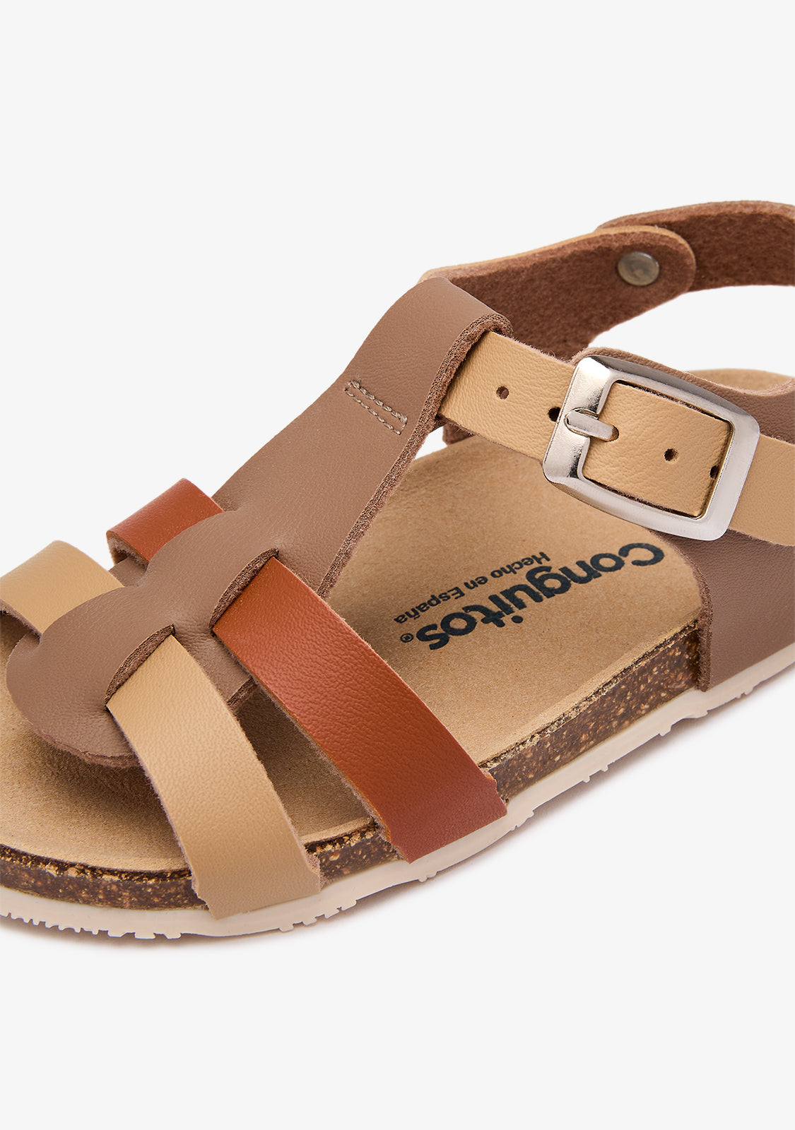 Bio-Sandalen mit mehreren braunen Streifen