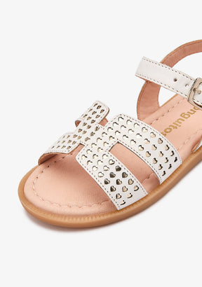 Weißgoldene Herzsandalen