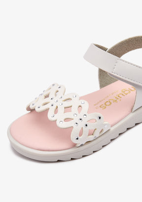 Weiße, geschnittene Schmetterlingssandalen