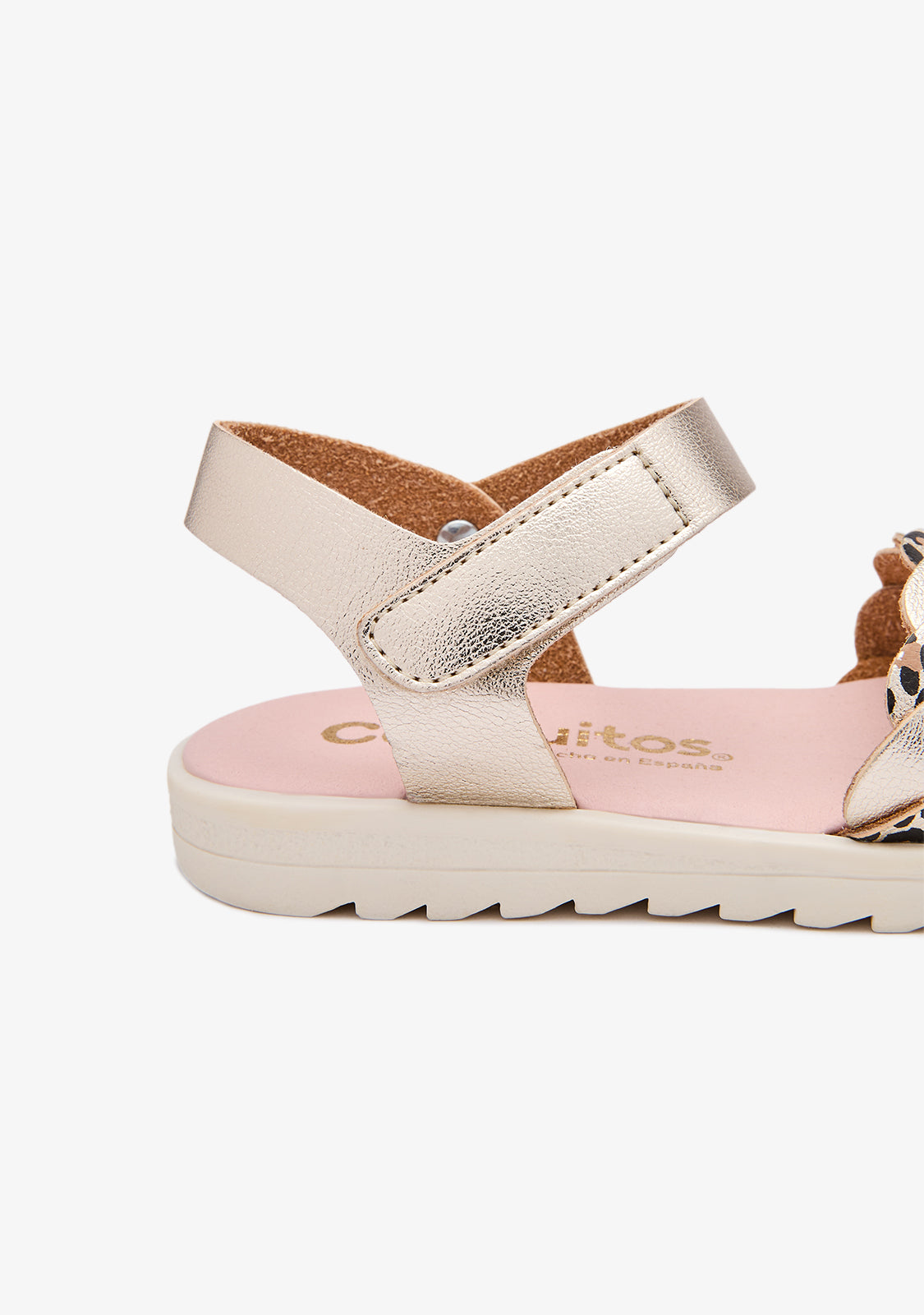 Goldene Leoparden-Zopfsandalen