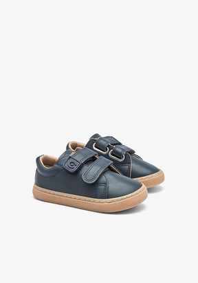 Marineblaue und braune Barfuß-Sneaker