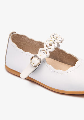 Sabrinas Brancas Borboleta Recortada