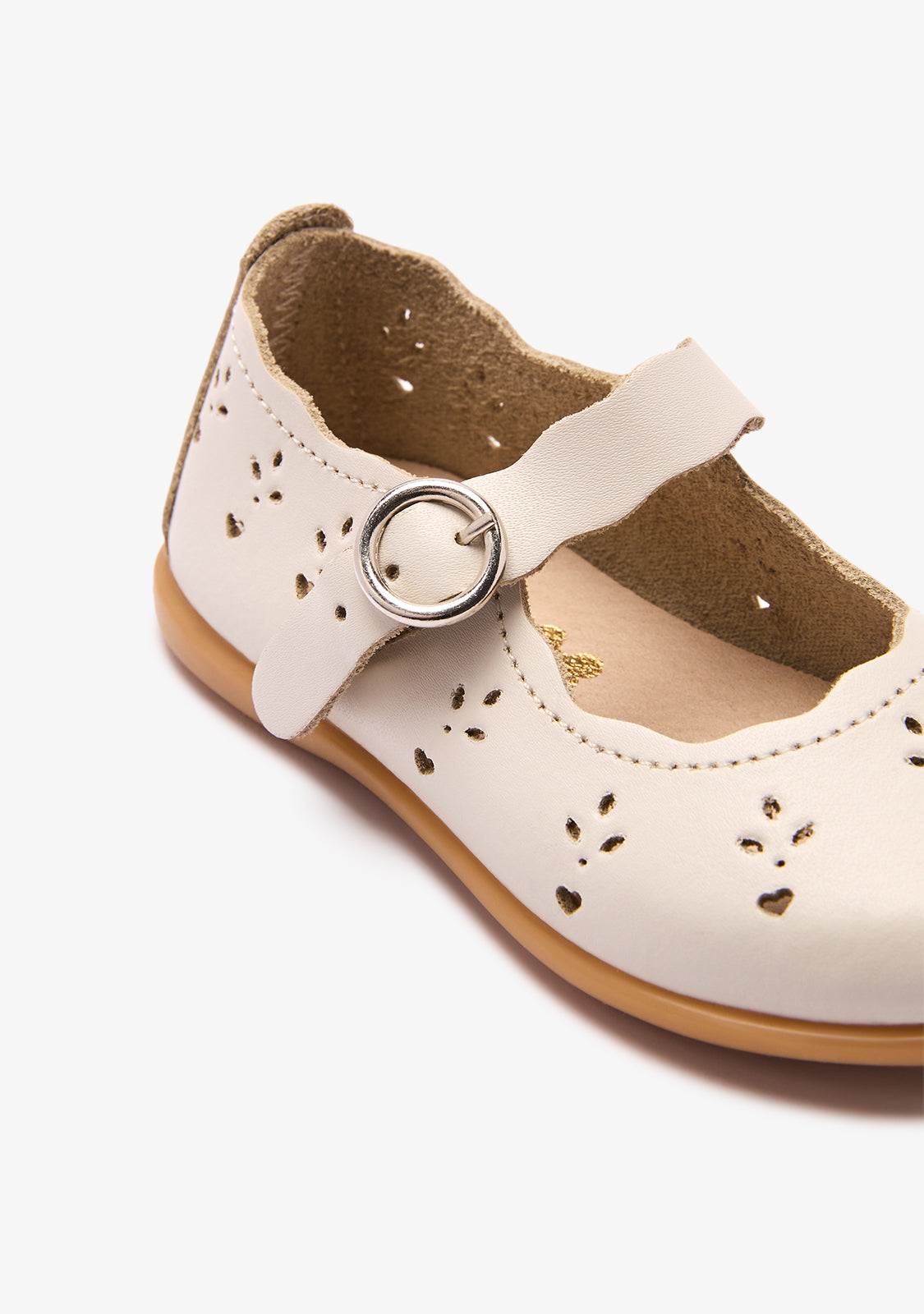 Sabrinas bege laváveis para bebé com flores