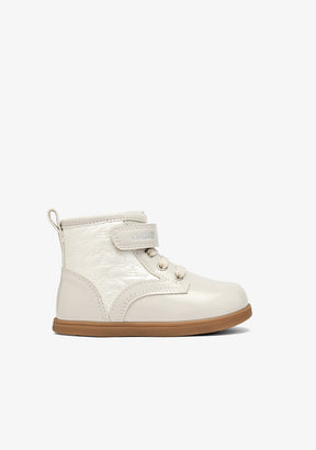 Botas barefoot bege acolchoadas com estrelas