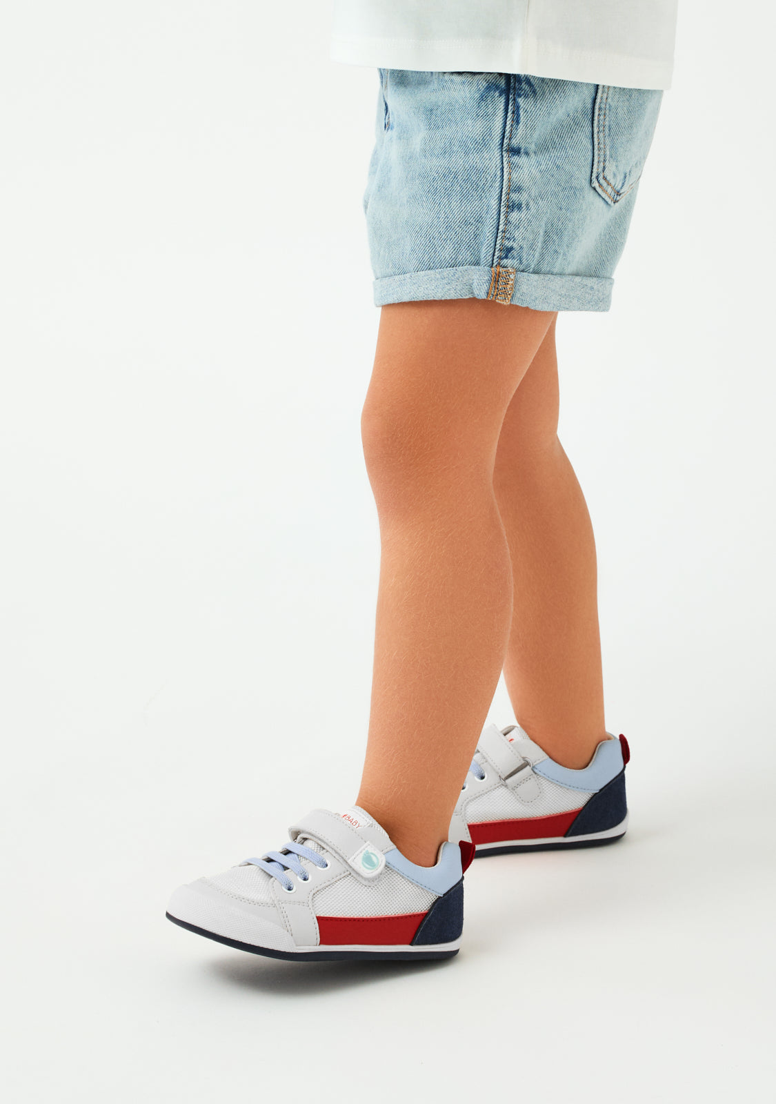 Sneakers in rete blu rispettose casual 