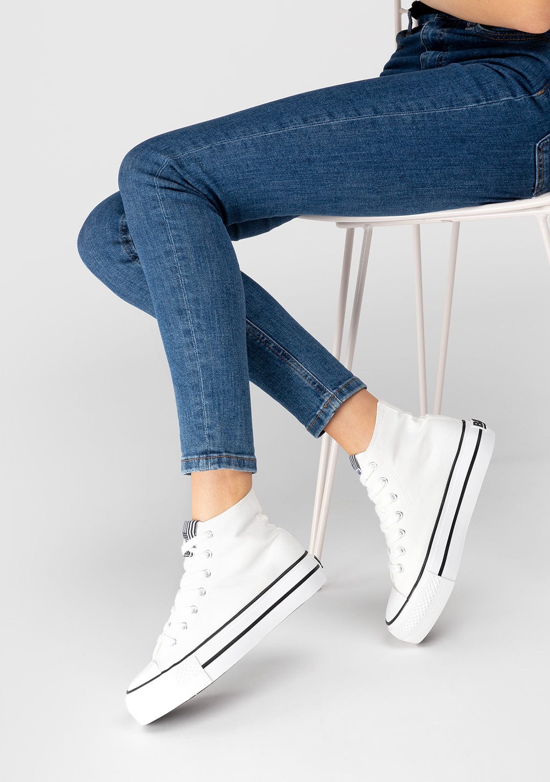 B&W JUNIOR Shoes Unisex White Basic Sneakers Canvas B&W