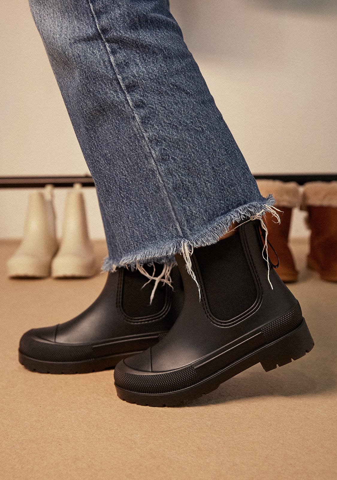 Cloudy chelsea rain boot best sale