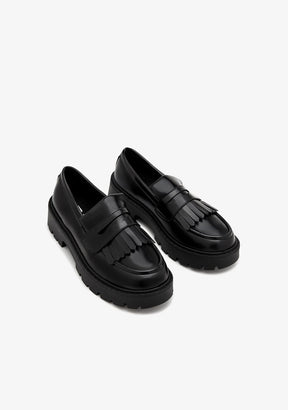 B&W JUNIOR ZAPATOS / MOCASIN Black Fringe Loafers B&W