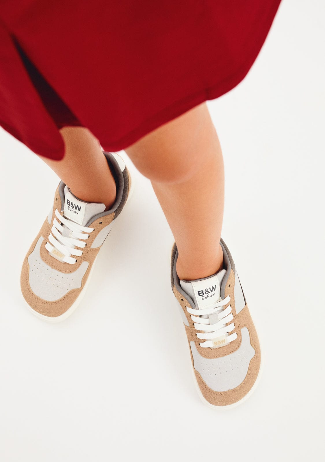 B&W JUNIOR ZAPATOS / SNEAKERS / BASKET Multi White Goflex Respectful Microsuede Sneakers