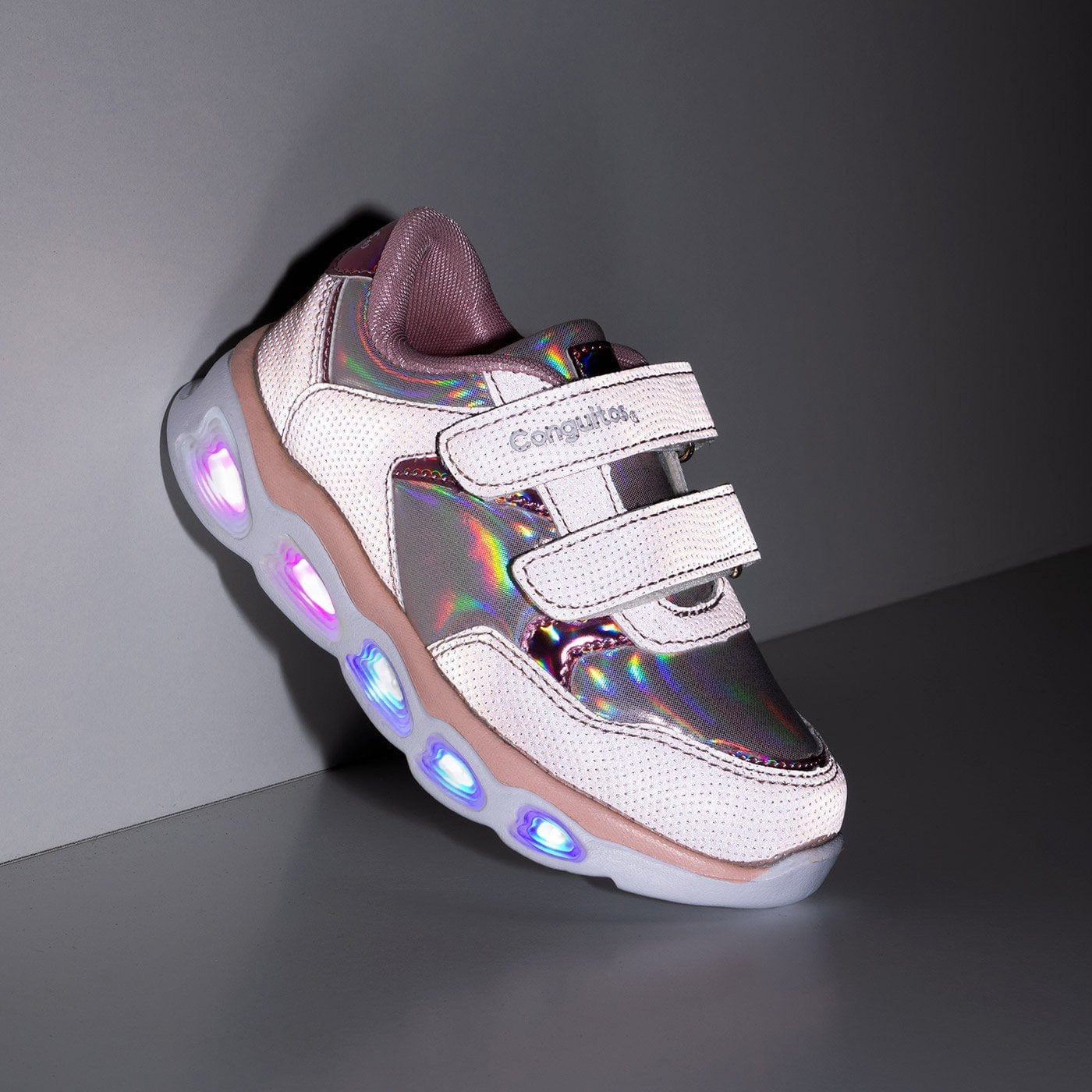 CONGUITOS Shoes Girl's Light Up and Reflectant Sneakers