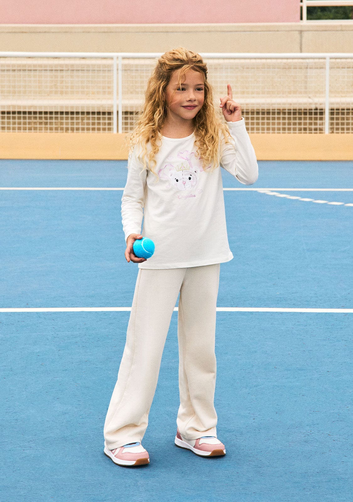 CONGUITOS TEXTIL ROPA / PANTALONES / LARGOS Beige Plush Joggers