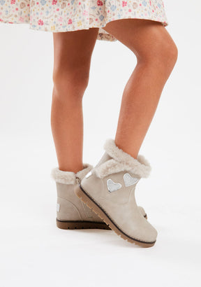 CONGUITOS ZAPATOS / BOTAS Y BOTINES / MONTAÑA Beige Heart Plush Boots