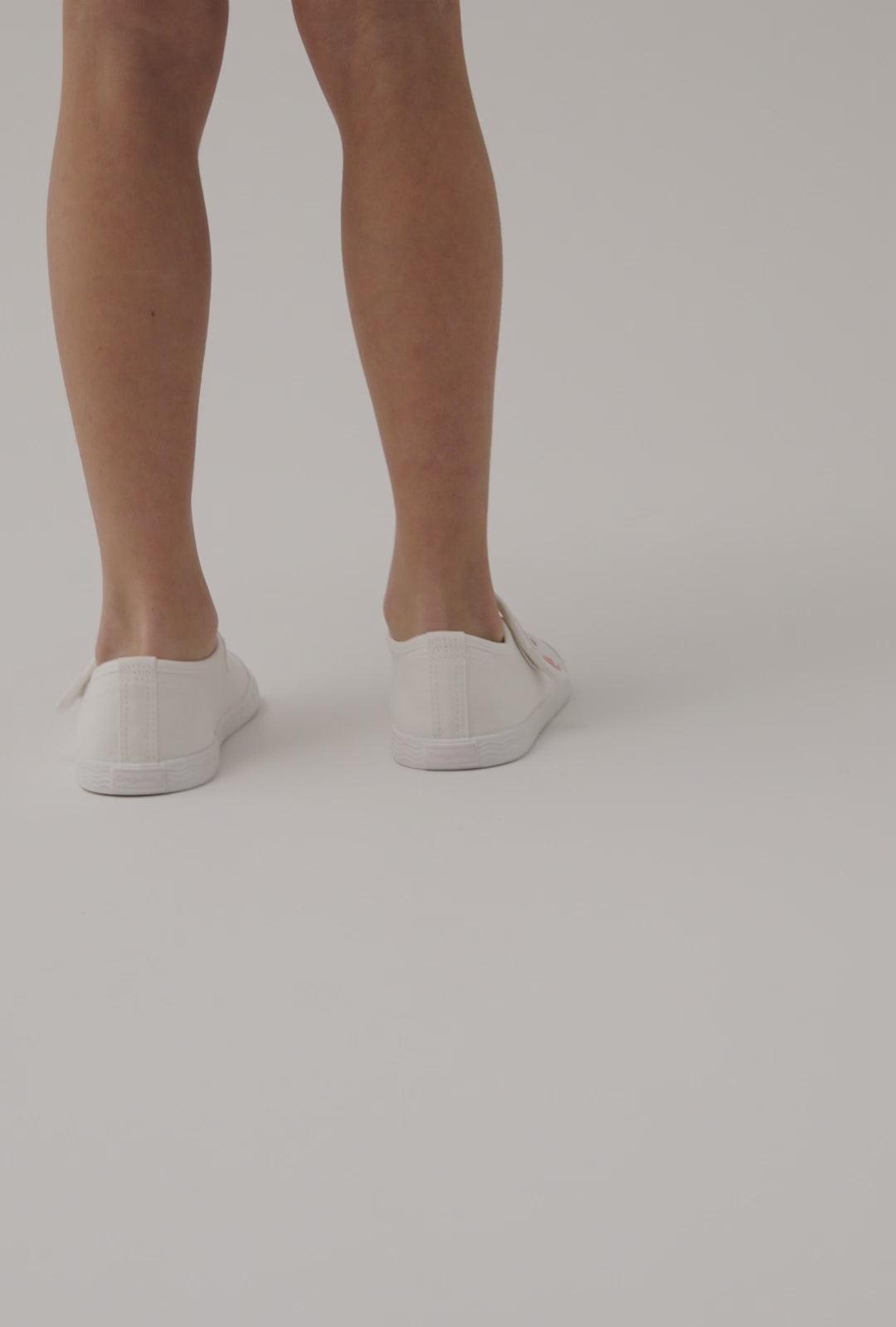 Cargar video: Merceditas Goflex Barefoot Lona Blanca