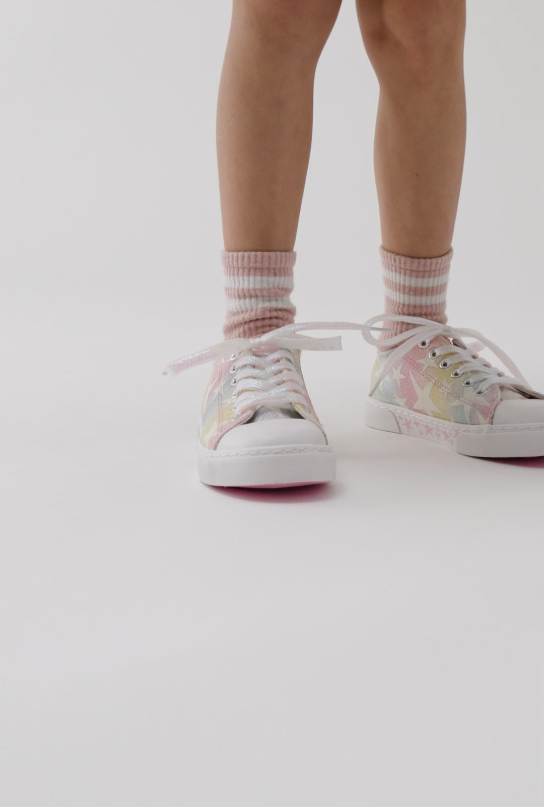 Video laden: Multi Stars Glow Sneakers