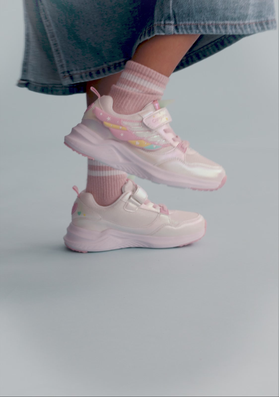 Load video: Fantasy Unicorn Light Sneakers