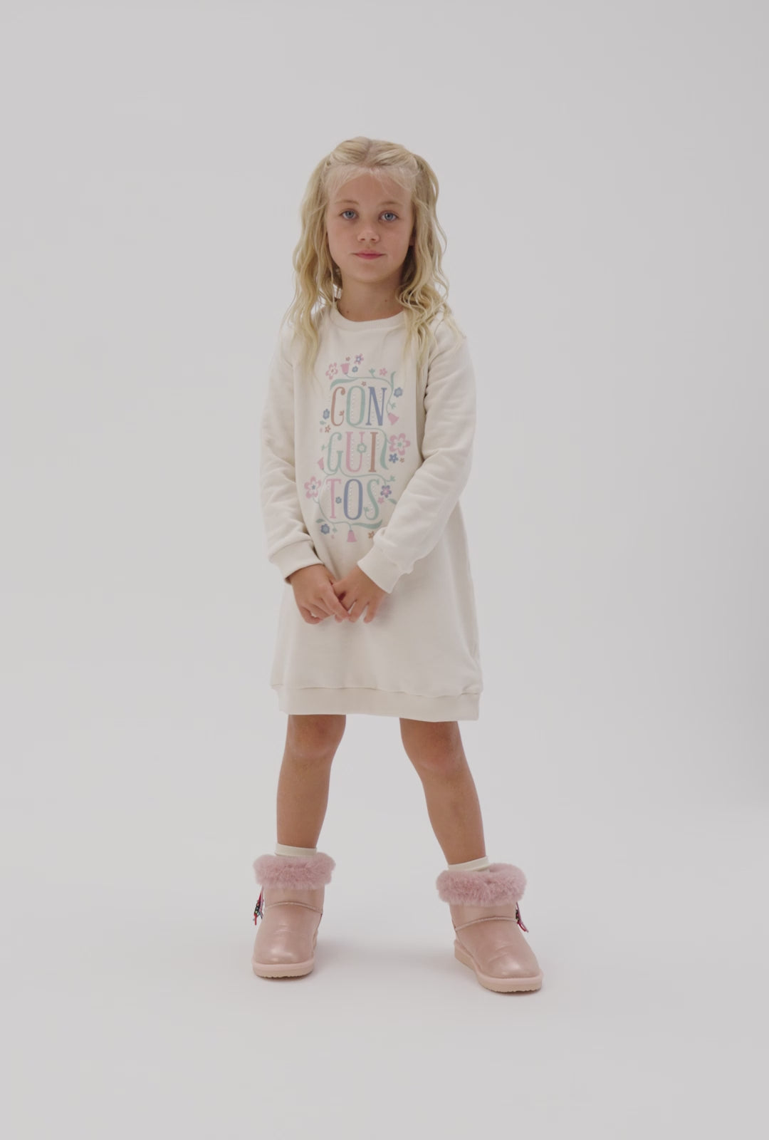Charger la vidéo : Bottes Australiennes Charol Rose avec Charme et Fourrure