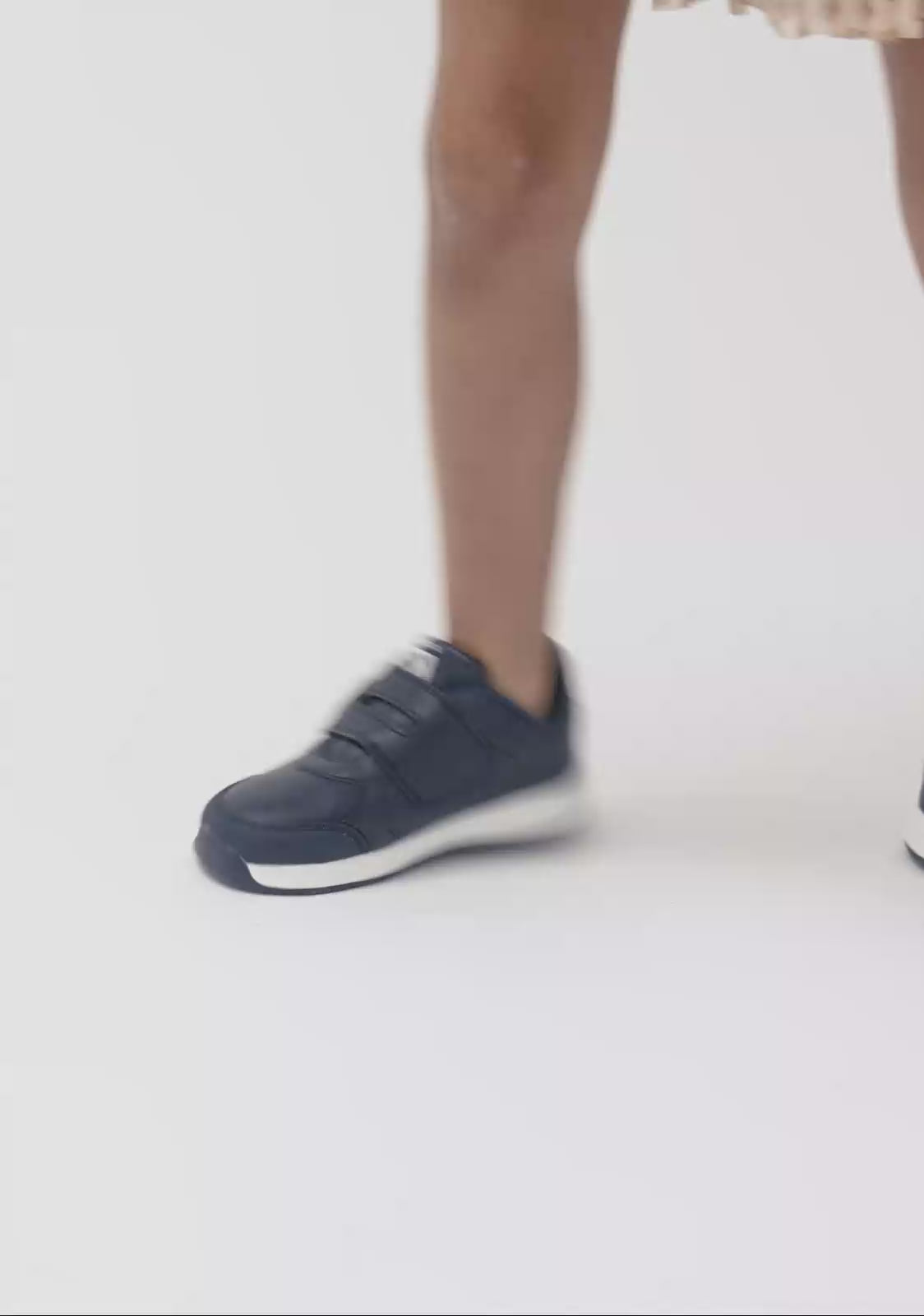 Carregar vídeo: Tênis Barefoot Azul Marinho Goflex Conguitos