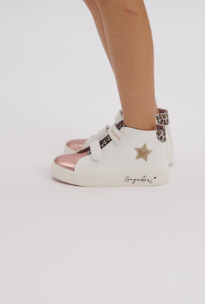 Weißer Sternhochgurt -Turnschuhe