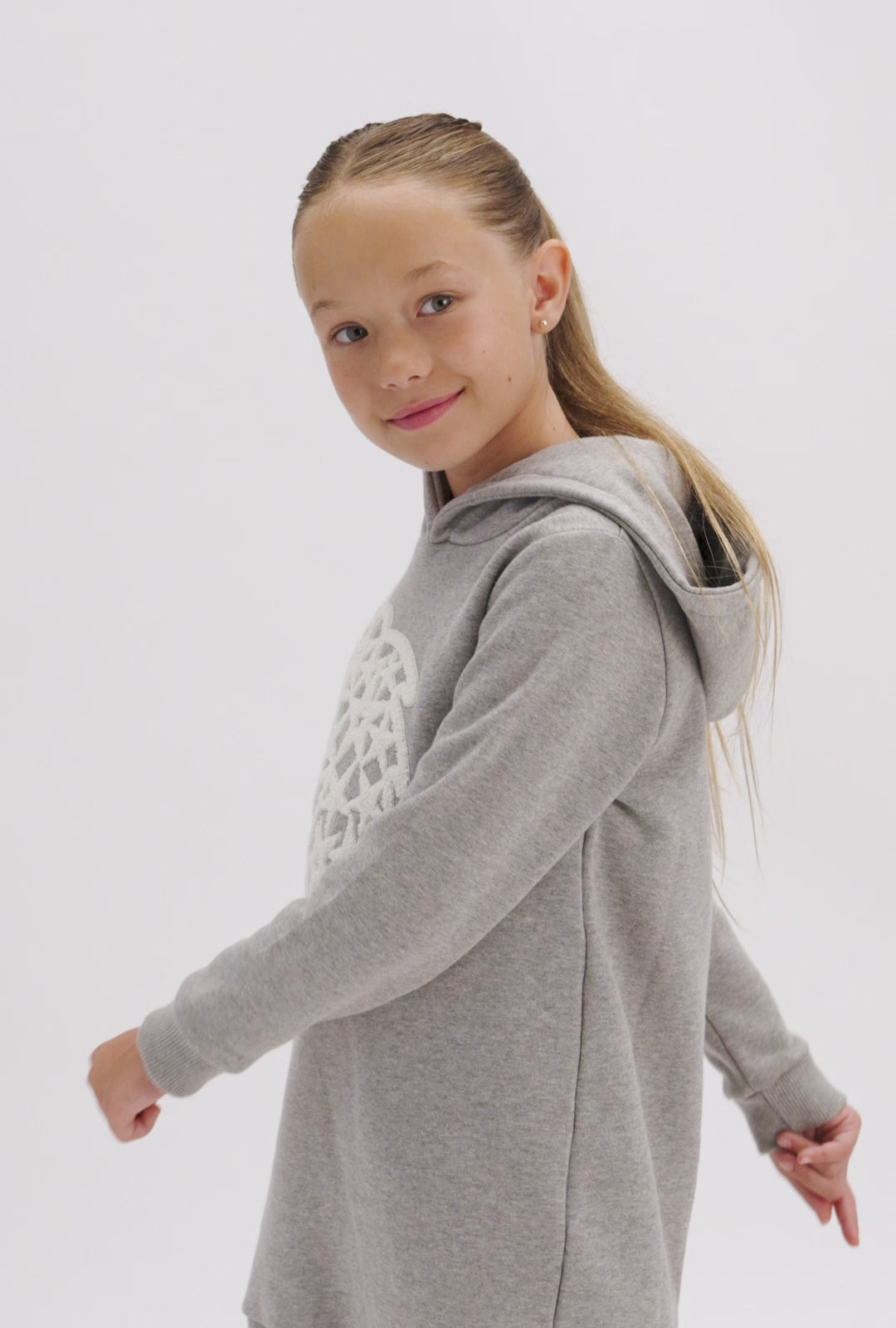 Load video: Unisex White / Navy Trainers