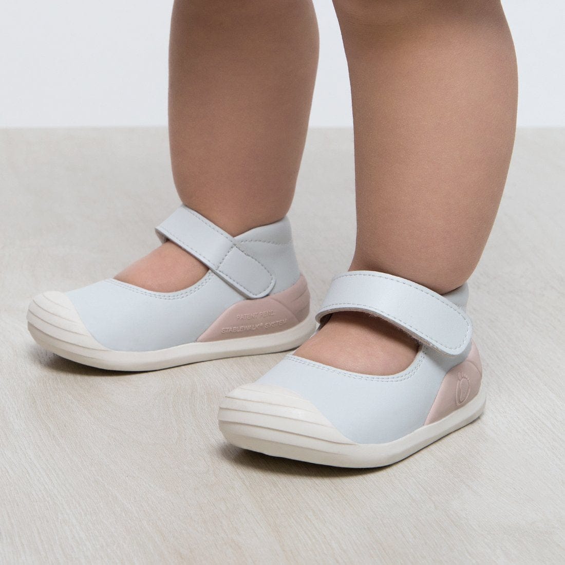 TECNOBABY ZAPATOS Baby's White onMicro® Mary Janes