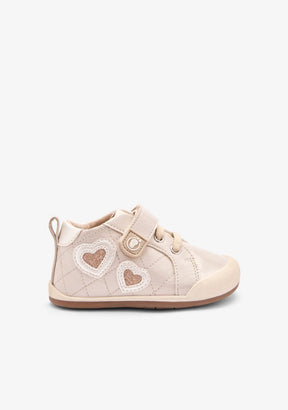 TECNOBABY ZAPATOS / SNEAKERS Beige Respectful Hearts Patent Casual Sneakers