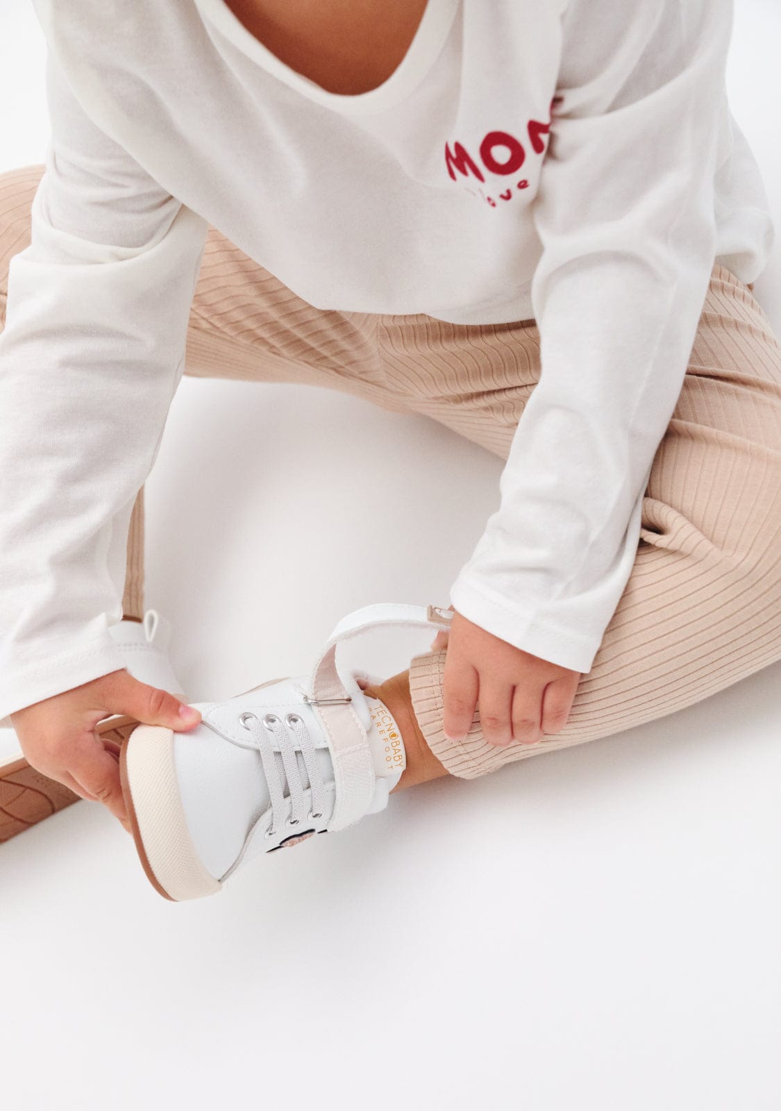 TECNOBABY ZAPATOS / SNEAKERS White Shiny Hearts Respectful Sneakers