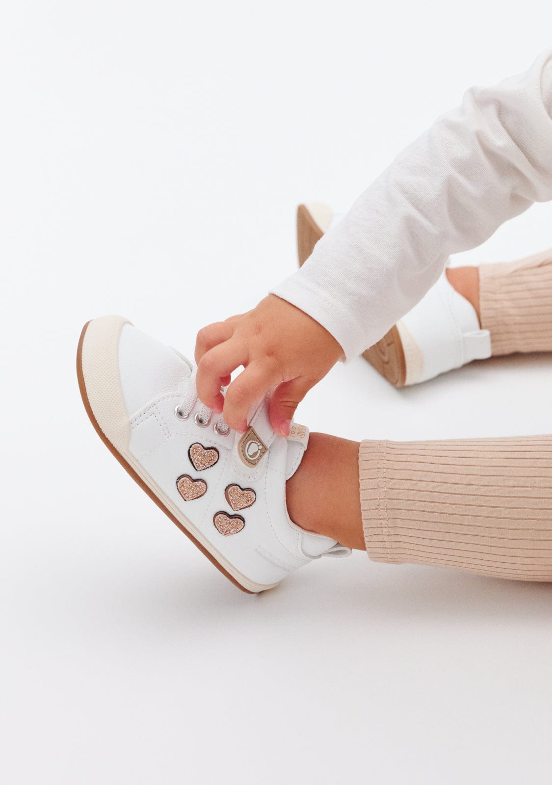 TECNOBABY ZAPATOS / SNEAKERS White Shiny Hearts Respectful Sneakers